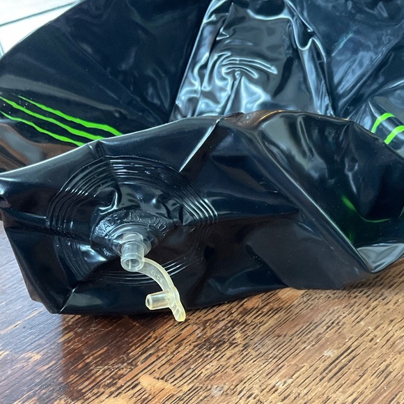 BEACH BALL BY ‘’MONSTER BRAND ‘’ 14 in . - Picture 4 of 6